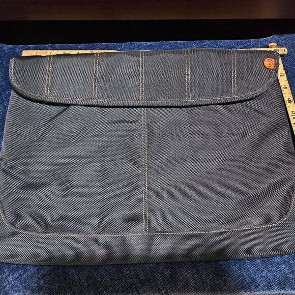 Beats by Dre Laptop Case 17" Blue Gray RARE - Picture 2 of 4